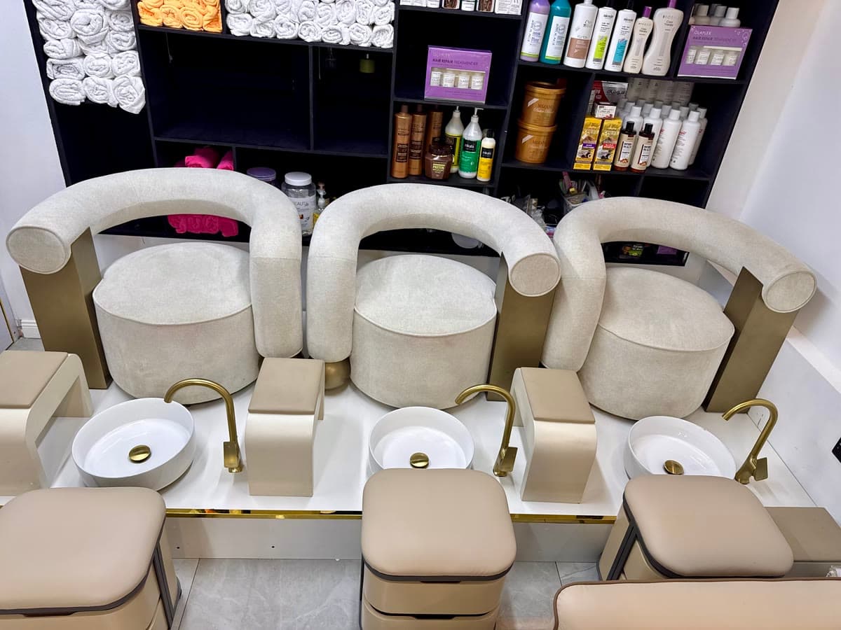 Pedicure Lounge — Inside Qasr Alshar — a premium multicultural beauty salon in Deira, Dubai, near Union Metro.